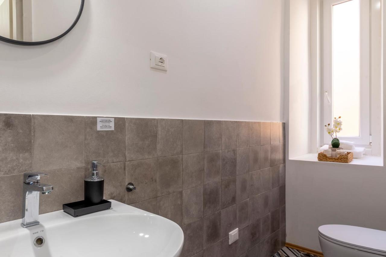 Lovely Guest-Room With Private Bathroom Trieste Esterno foto