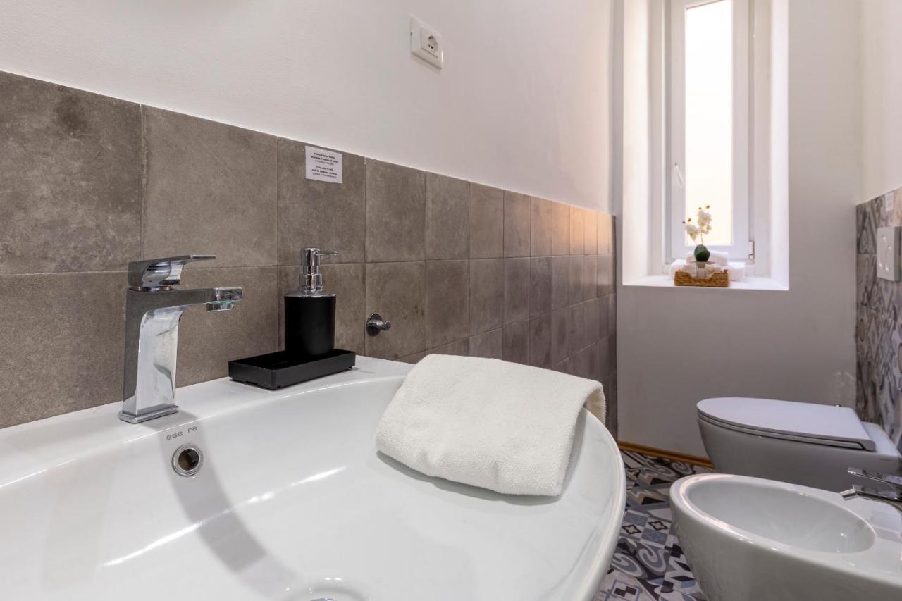 Lovely Guest-Room With Private Bathroom Trieste Esterno foto